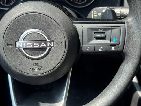 Used 2022 Nissan Rogue SV FWD image 20