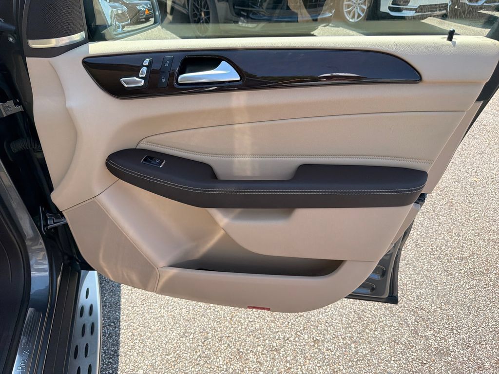 Used 2018 Mercedes-Benz GLE 350 w/ Premium 1 Package image 14