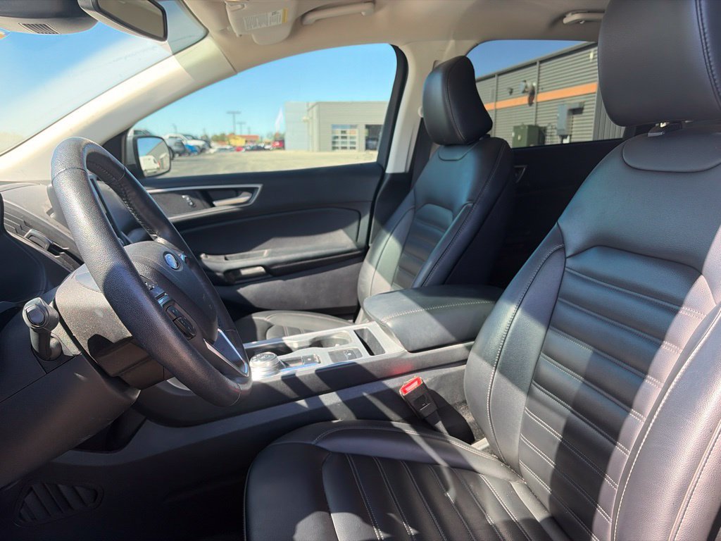 Used 2022 Ford Edge SEL w/ Convenience Package AWD/4WD image 5