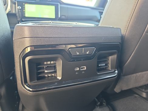 Used 2025 GMC Sierra 1500 AT4 AWD/4WD image 17
