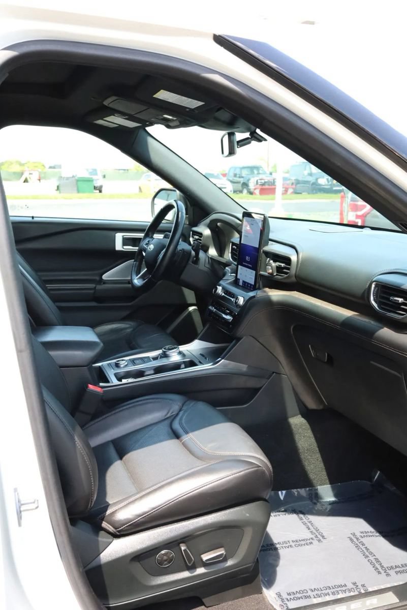 Used 2020 Ford Explorer Platinum w/ Premium Technology Package AWD/4WD image 50