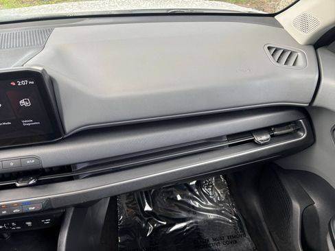 Used 2025 Kia K4 FWD image 37