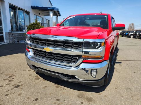 Used 2018 Chevrolet Silverado 1500 LT w/ All Star Edition image 4