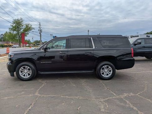 Used 2019 Chevrolet Suburban LT RWD image 7