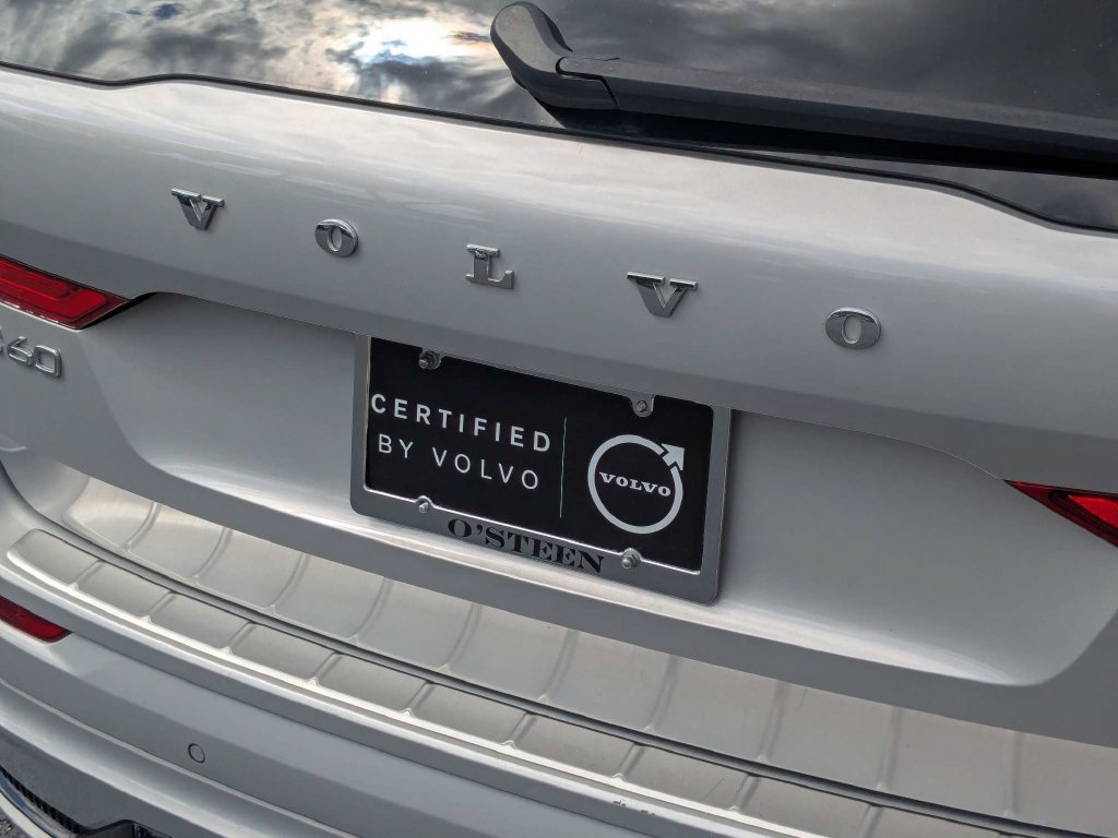 Used 2024 Volvo XC60 B5 Plus w/ Protection Package Premier AWD/4WD image 16