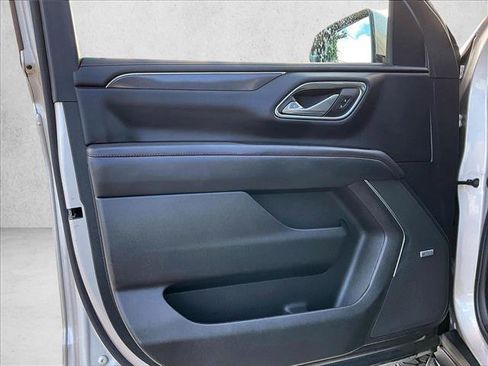 Used 2023 Chevrolet Suburban RST w/ Luxury Package RWD image 17