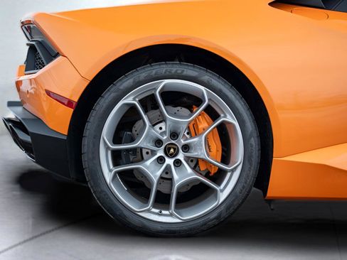 Used 2017 Lamborghini Huracan LP 580-2 image 10