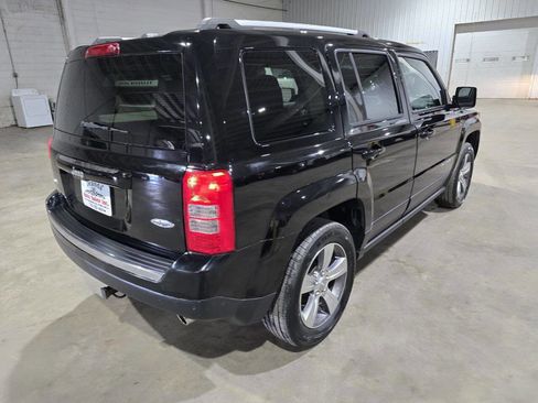 Used 2017 Jeep Patriot High Altitude AWD/4WD image 9
