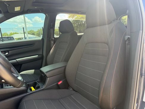 Used 2025 Honda CR-V Sport image 11
