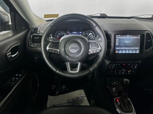 Used 2017 Jeep Compass Limited image 20