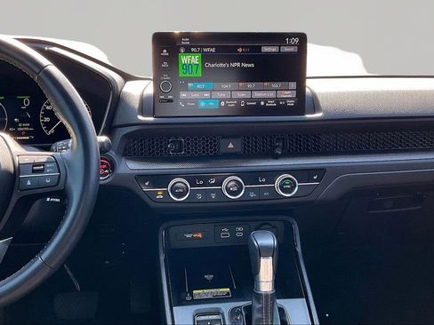 Used 2025 Honda CR-V Sport-L image 9