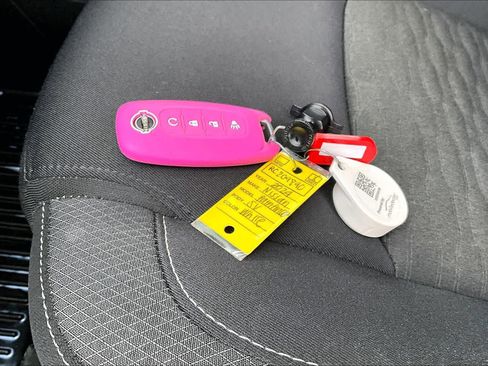 Used 2024 Nissan Pathfinder SV w/ Lighting Package (N92) image 13