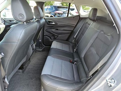 Used 2025 Chevrolet Trax LT image 15