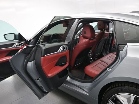 Used 2023 BMW i4 eDrive40 RWD image 19