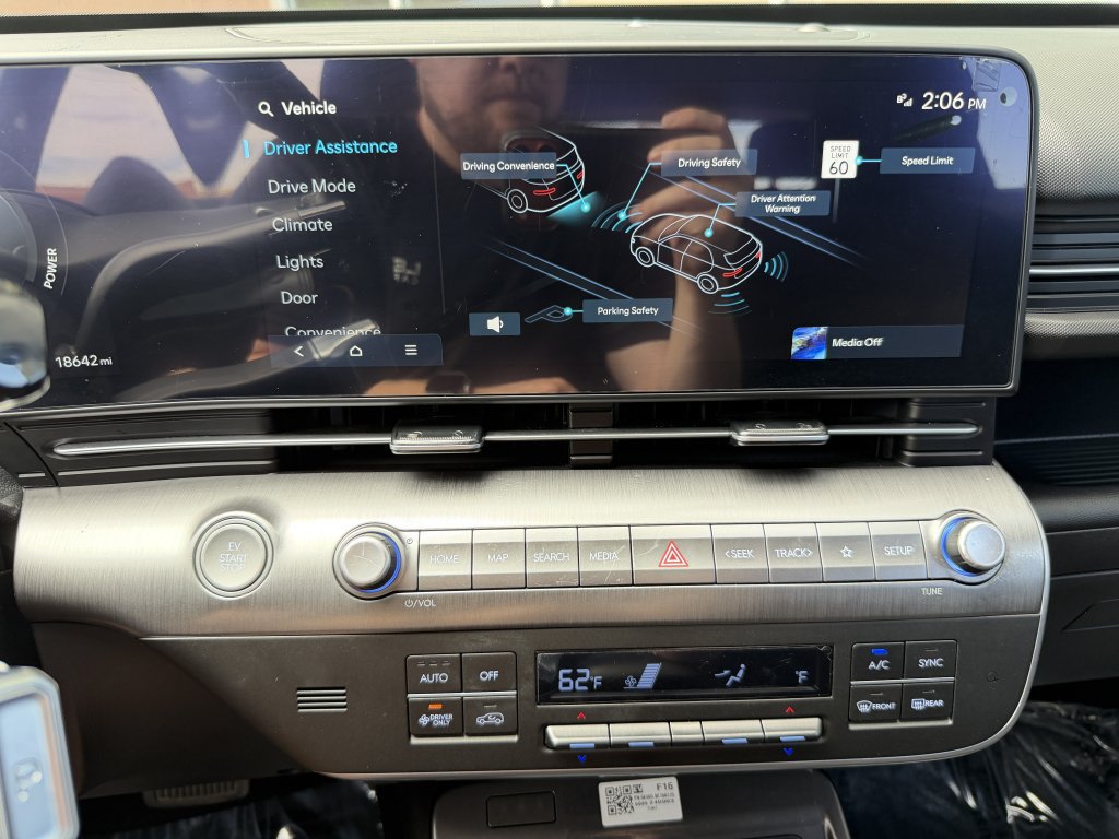 Used 2025 Hyundai Kona SEL FWD image 22
