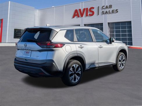 Used 2023 Nissan Rogue SV image 6