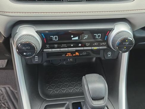 Used 2023 Toyota RAV4 XLE w/ Convenience Package FWD image 25