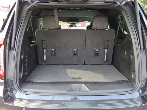 Used 2023 GMC Yukon XL SLT image 31