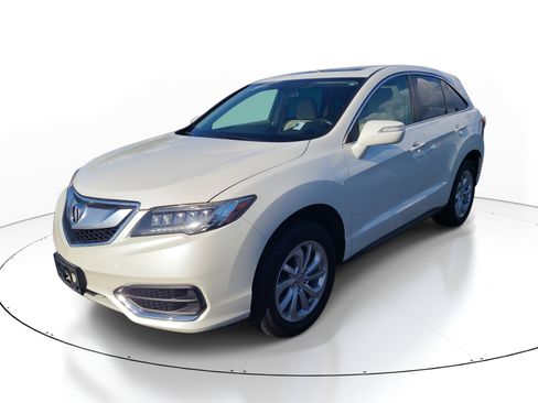 Used 2017 Acura RDX AWD image 2