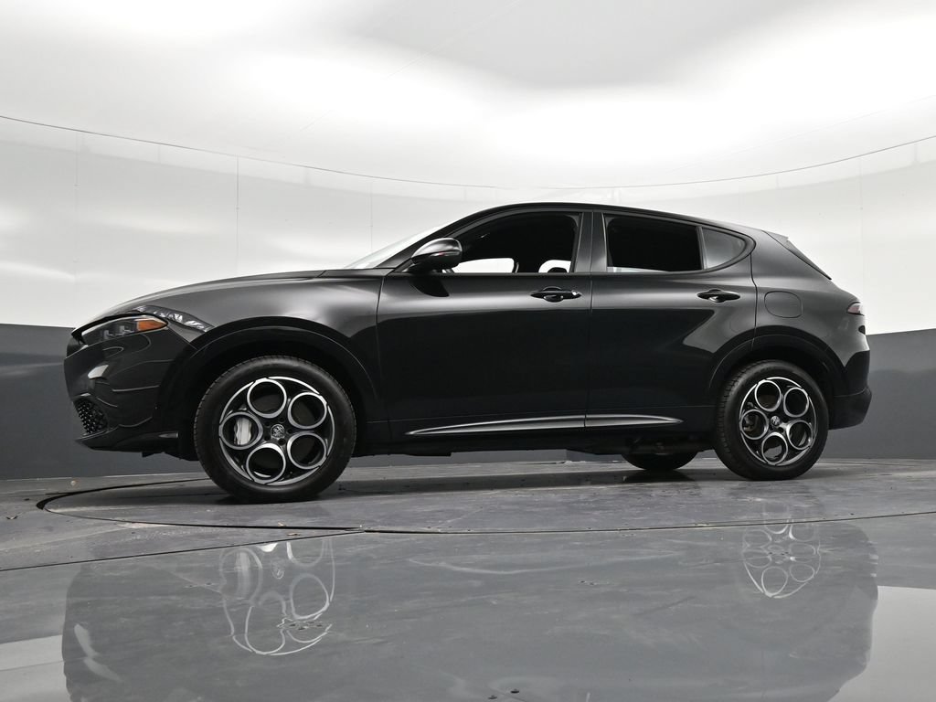 Used 2025 Alfa Romeo Tonale AWD/4WD image 38