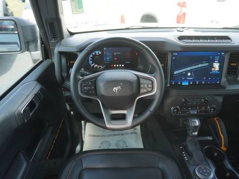 Used 2024 Ford Bronco Badlands image 21