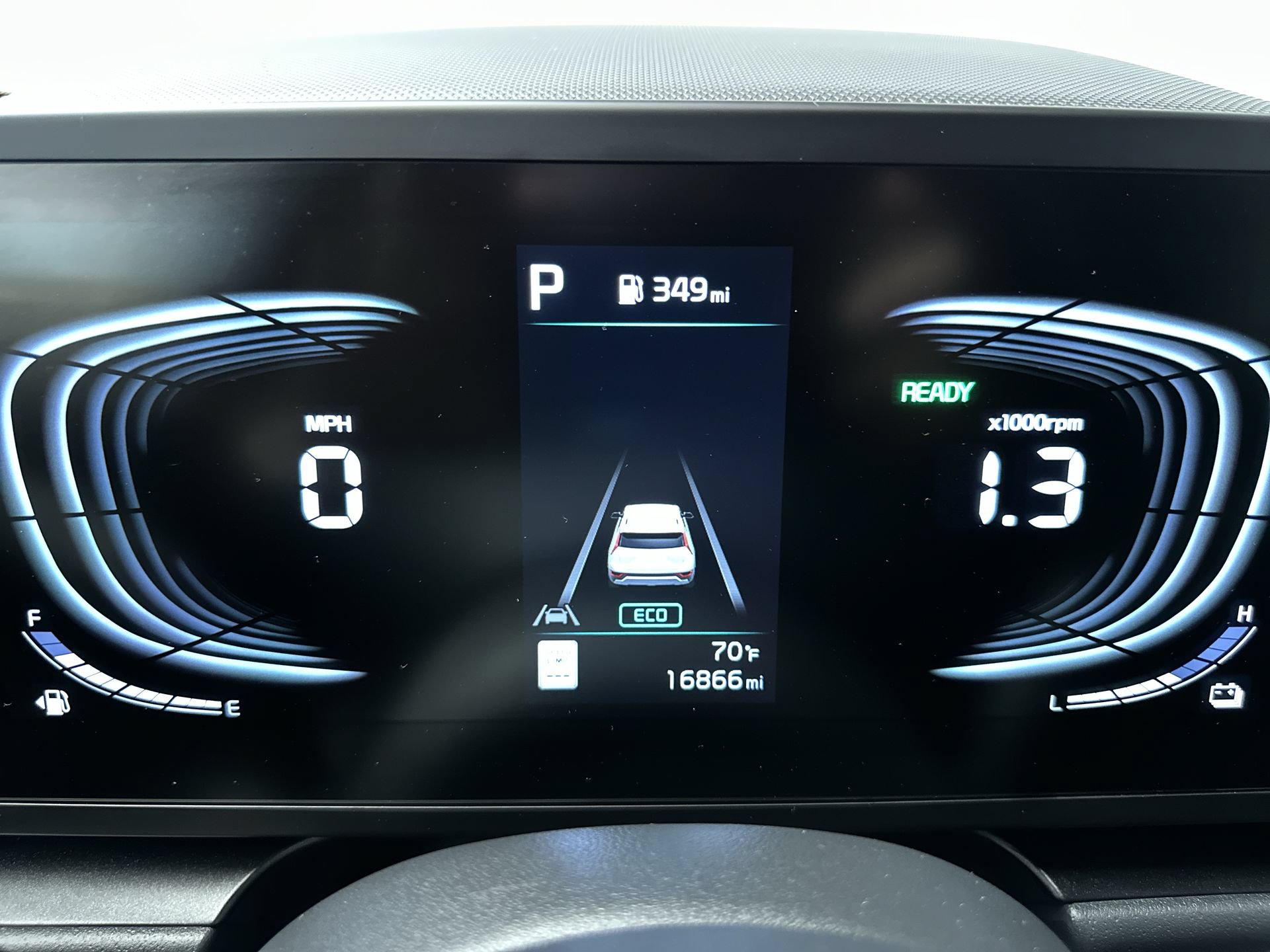 Used 2024 Kia Niro LX FWD image 17