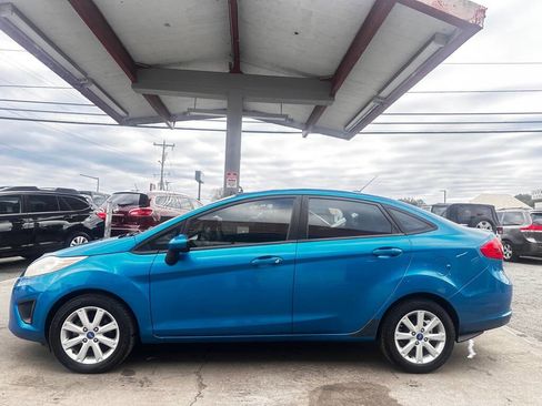 Used 2012 Ford Fiesta SE image 5