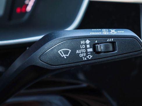 New 2025 Audi Q3 2.0T Premium image 33