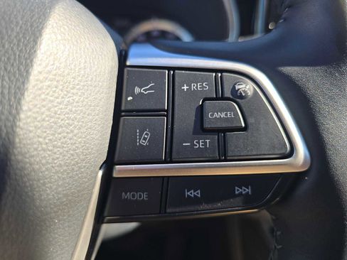 Certified 2022 Toyota Highlander Platinum image 29