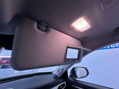 Used 2023 Toyota Highlander Platinum image 34