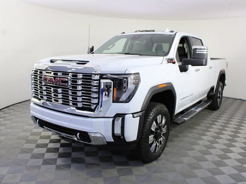 New 2026 GMC Sierra 2500 Denali w/ Denali Reserve Package AWD/4WD image 26