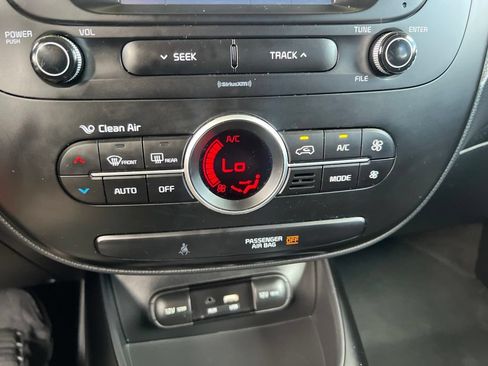 Used 2017 Kia Soul + w/ Designer's Package FWD image 52