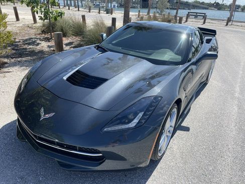 Used 2019 Chevrolet Corvette Stingray Coupe w/ 1LT RWD image 37