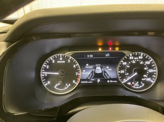 Used 2023 Nissan Pathfinder SL video 2