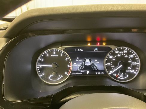 Used 2023 Nissan Pathfinder SL image 2