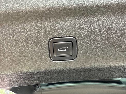 Used 2021 Chevrolet Tahoe High Country w/ Premium Package image 26