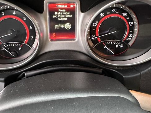 Used 2016 Dodge Journey SXT w/ Comfort/Convenience Group image 7