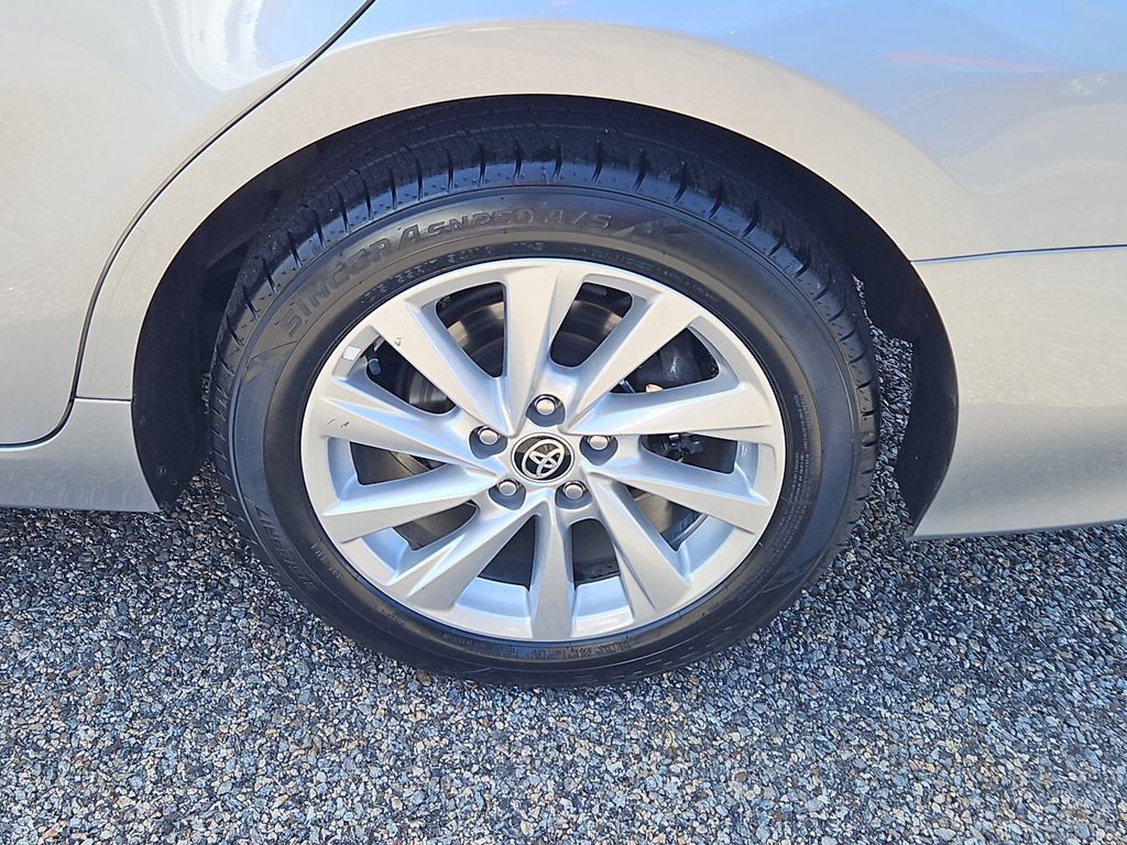 Used 2023 Toyota Camry LE AWD/4WD image 8