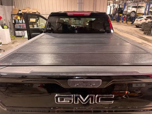 Used 2021 GMC Sierra 1500 Elevation image 27