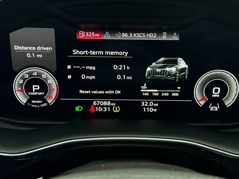 Used 2023 Audi Q8 Premium w/ Convenience Package AWD/4WD image 22