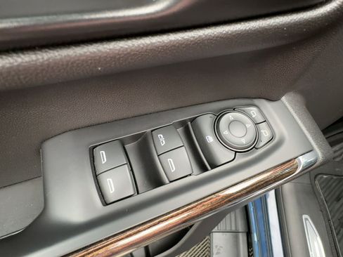 Used 2021 GMC Sierra 1500 Elevation image 13