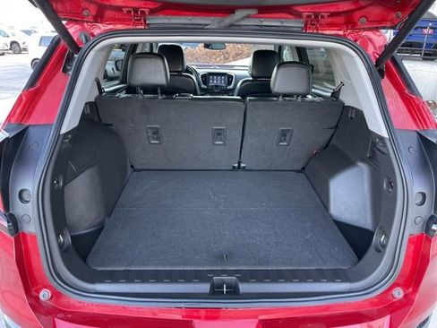 Used 2022 GMC Terrain SLT w/ Elevation Edition image 17