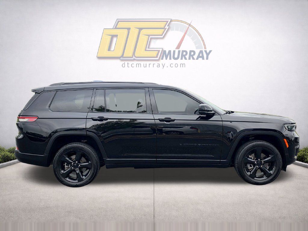 Used 2024 Jeep Grand Cherokee L Limited w/ Black Appearance Package AWD/4WD image 4