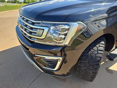 Used 2020 Ford Expedition Limited w/ Equipment Group 302A AWD/4WD image 32