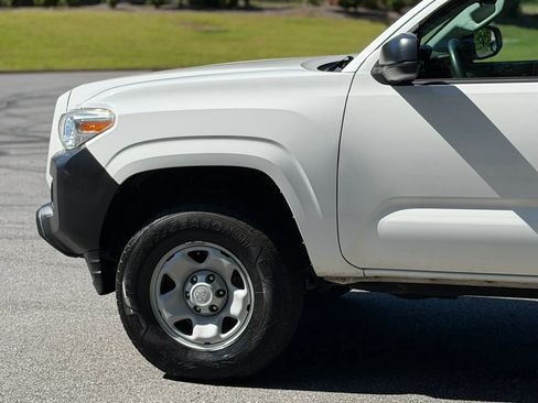 Used 2016 Toyota Tacoma SR RWD image 8