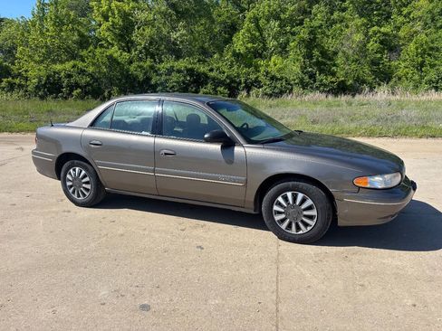 Used 2002 Buick Century Custom FWD image 5