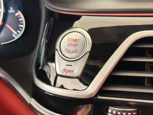 Used 2017 BMW 750i RWD image 29