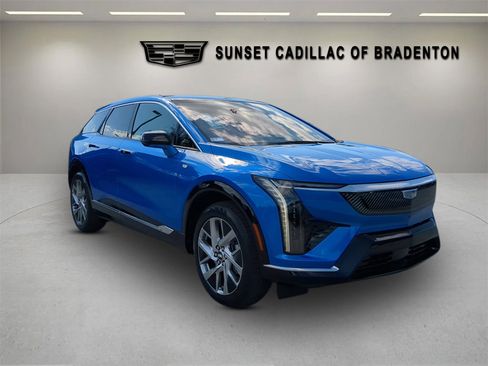New 2026 Cadillac Optiq Luxury 1 image 1