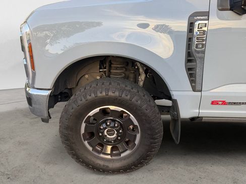 Used 2025 Ford F350 Lariat w/ Tremor Off-Road Package AWD/4WD image 9