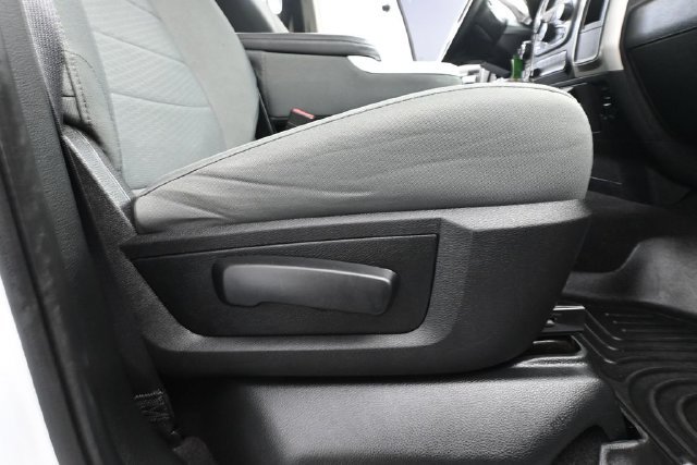 Used 2017 RAM 1500 Classic SLT AWD/4WD image 36
